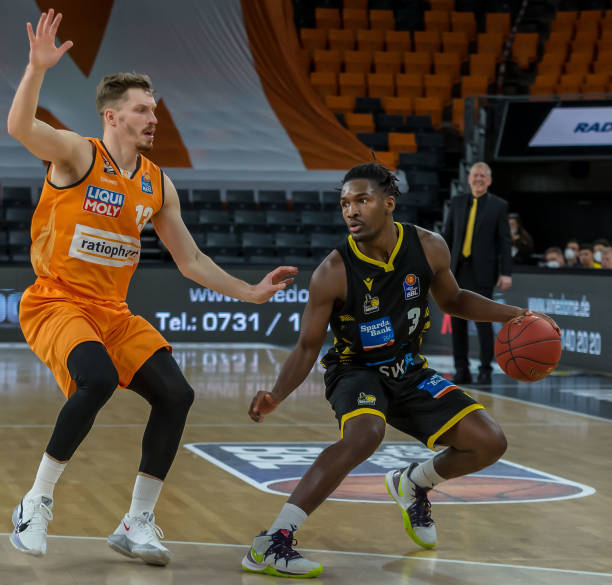 致敬若塔 致敬若塔